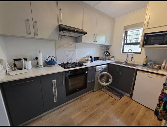 4 BEDROOM TOWNHOUSE FOR SALE IN SUNNINGHILL